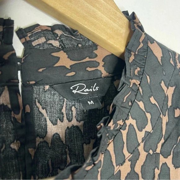 Rails Tops Rails Ariana Long Sleeve Animal Print Top Size Medium - Picture 4 of 8